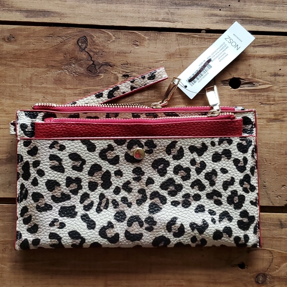 Chico's Women's Vegan Leopard Print Wristlet NEW - Picture 1 of 11